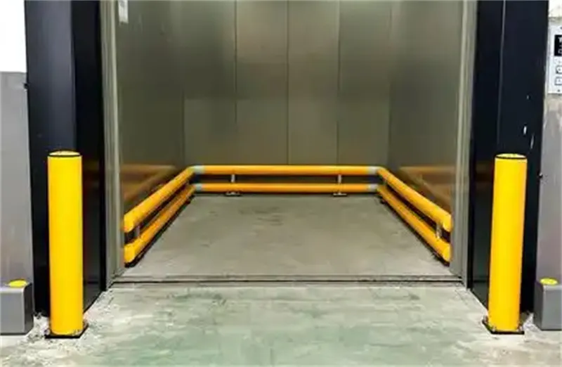 电梯防撞围栏